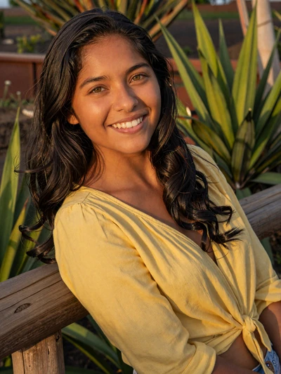 Paola, 27, Bolivian single from Santa Cruz on 911Datings platform